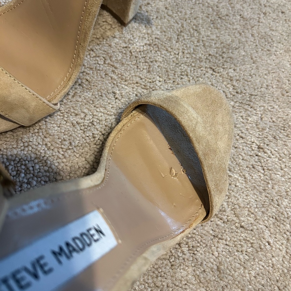 Steve Madden Leather Beige Suede Block Heel Sandals with Ankle Buckle *see pics* - Picture 6 of 7